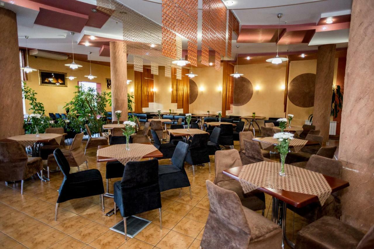 מלון Dalos Sarny (Rivne)