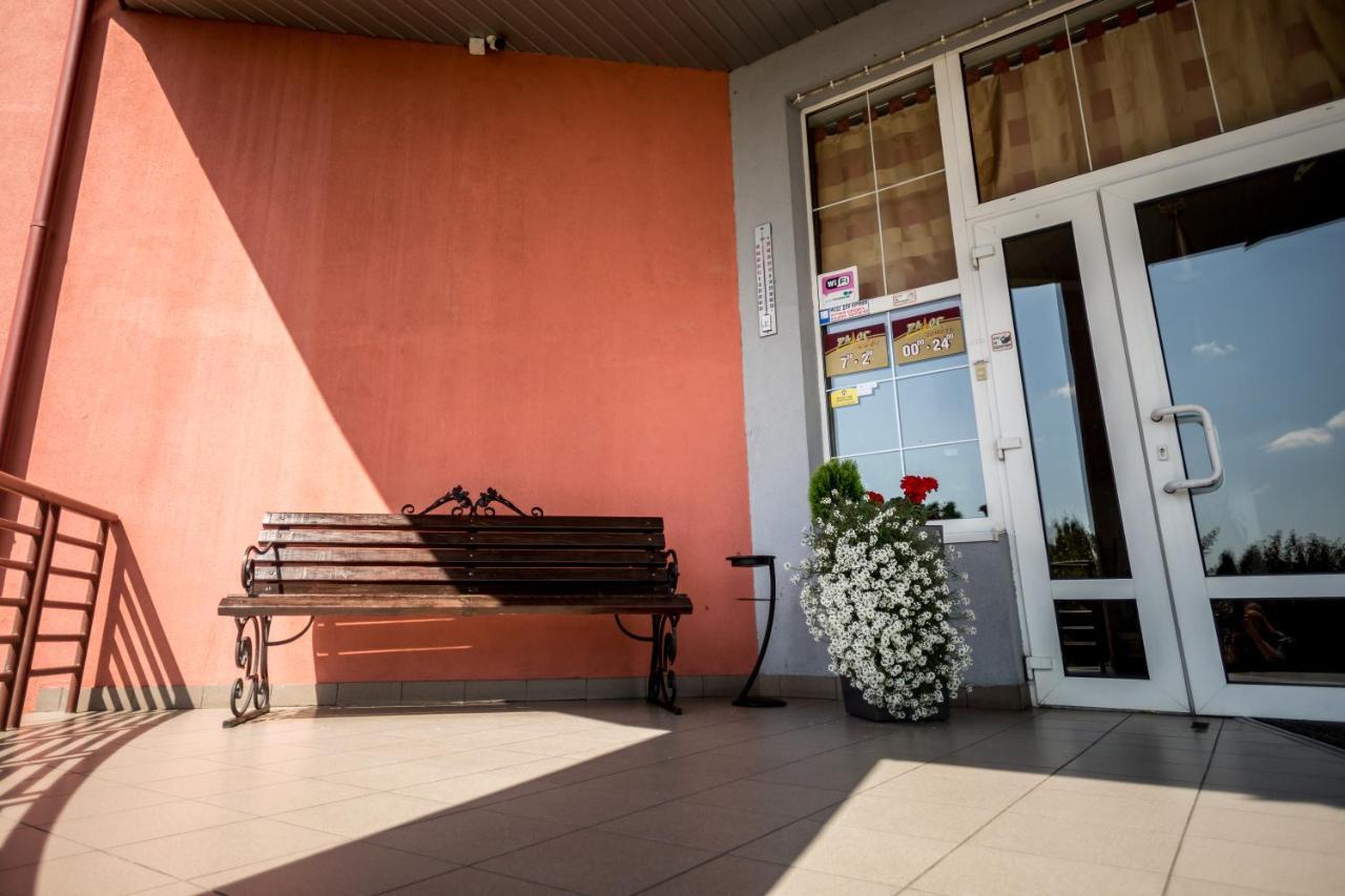 Dalos Otel Sarny (Rivne)