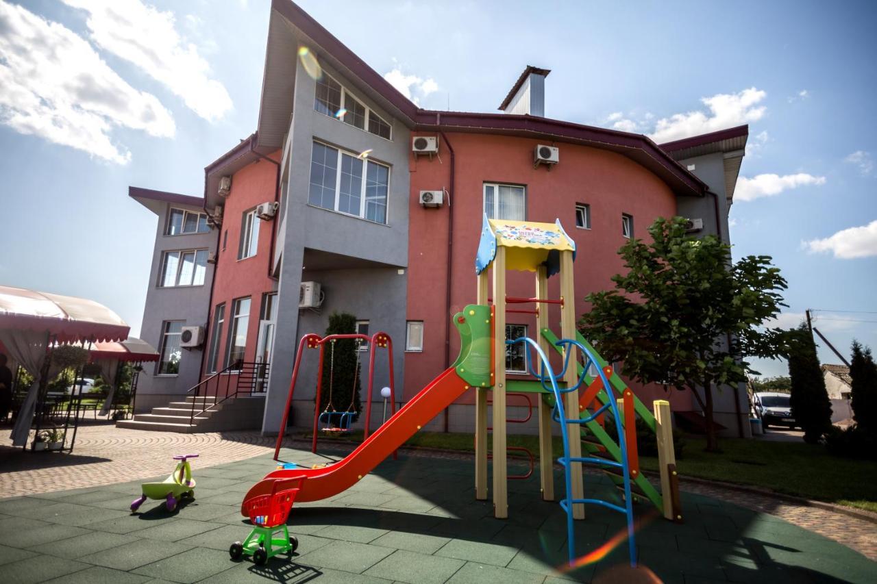 Dalos Otel Sarny (Rivne)